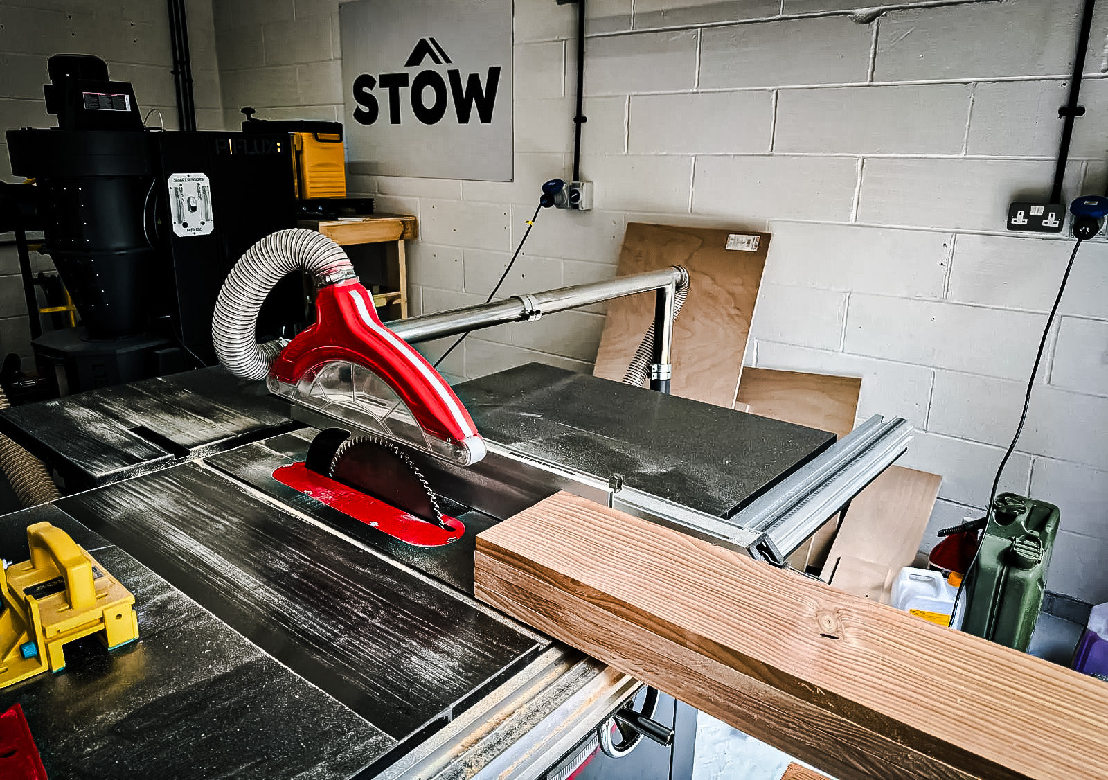 Stow Workshop Table Saw & Dust Extraction